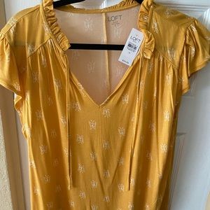 NWT- LOFT Medium Yellow Butterfly Print Top with Ties and Flutter Sleeves